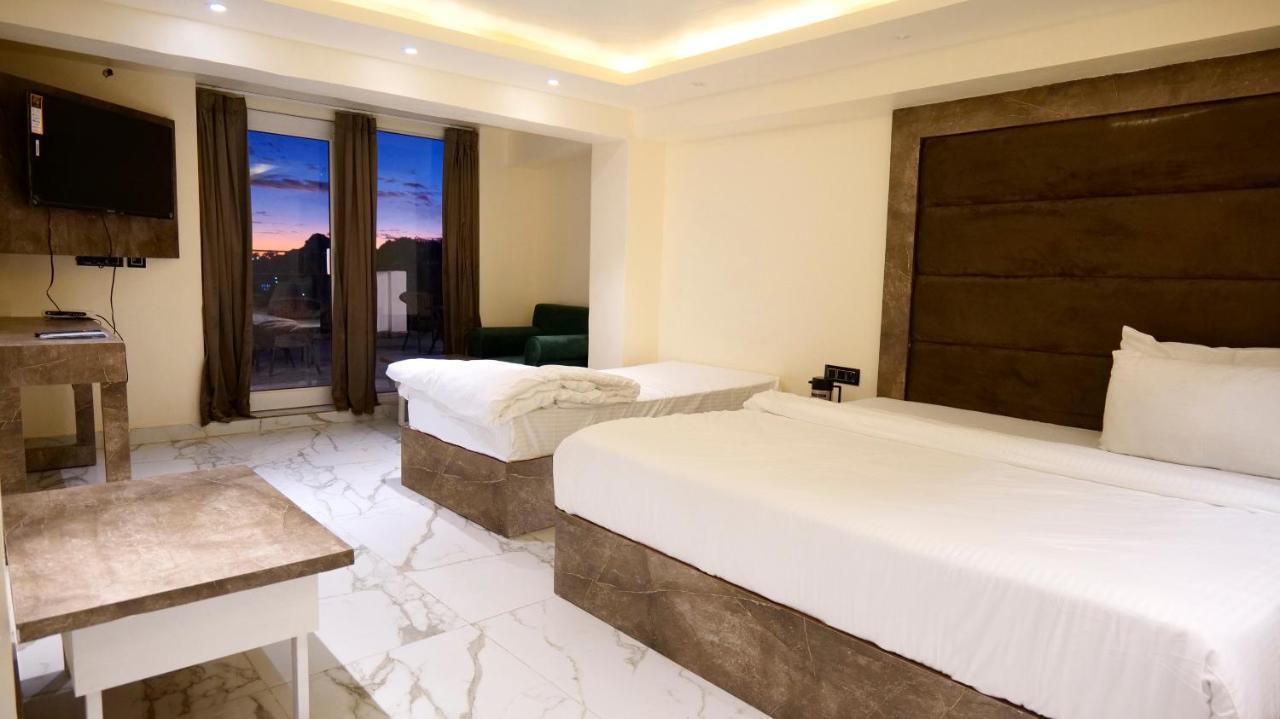 Hotel Brite Star Mussoorie Exteriör bild