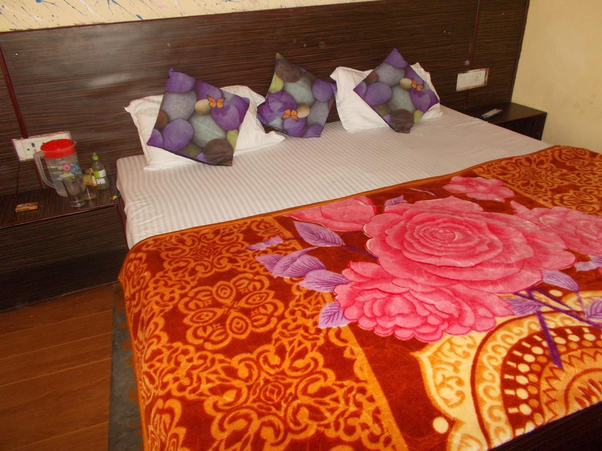 Hotel Brite Star Mussoorie Exteriör bild