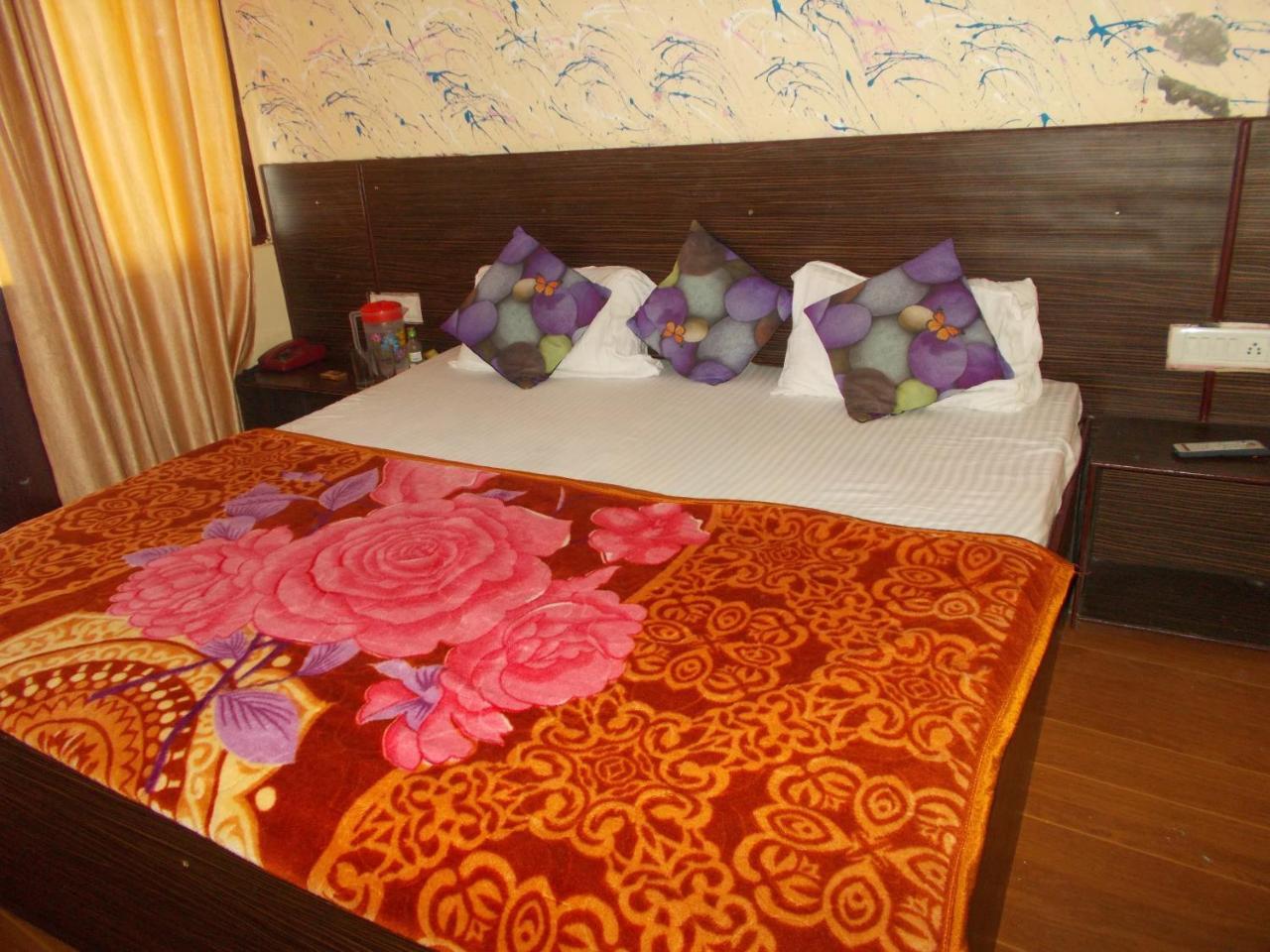 Hotel Brite Star Mussoorie Exteriör bild